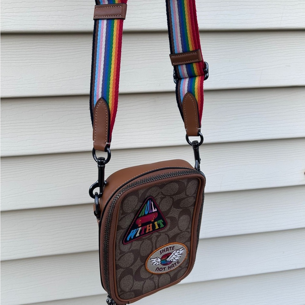 Coach CJ671 LGBTQ Stanton Crossbody Bad with leather logo patches, Pride Edition - Picture 4 of 13